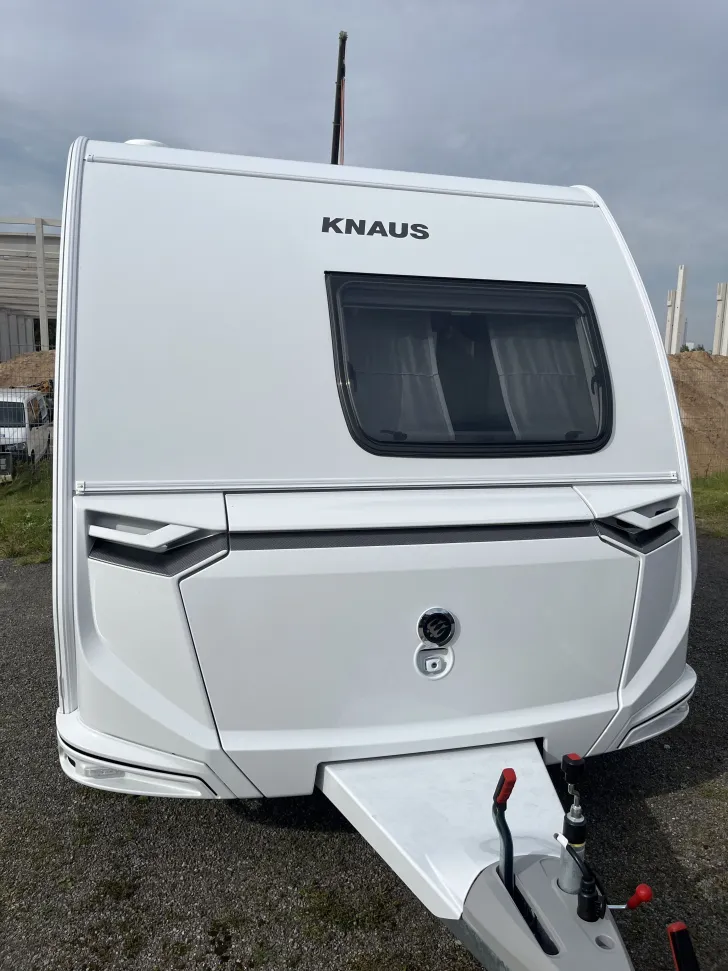 Fahrzeugbild Knaus Südwind 450 FU 60 YEARS Bugfenster + Cityanschluss #4