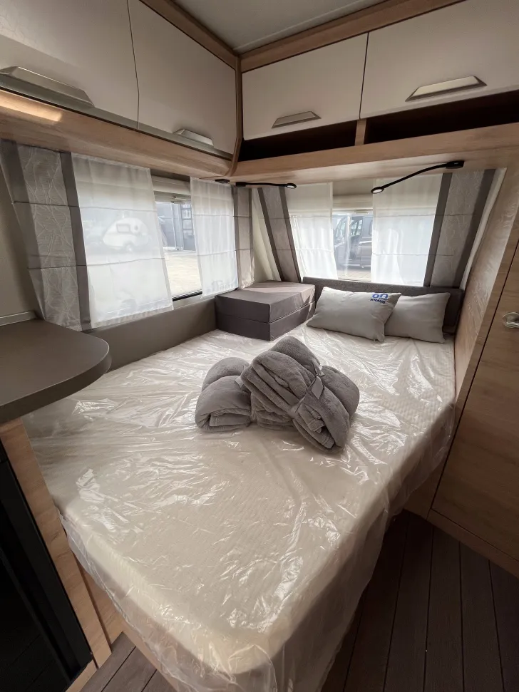 Fahrzeugbild Knaus Südwind 450 FU 60 YEARS Bugfenster + Cityanschluss #10