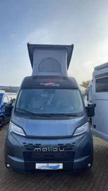 Frontal Vorne Malibu Van First Class - Two Rooms 640 LE RB Listenpreis: 105.800€