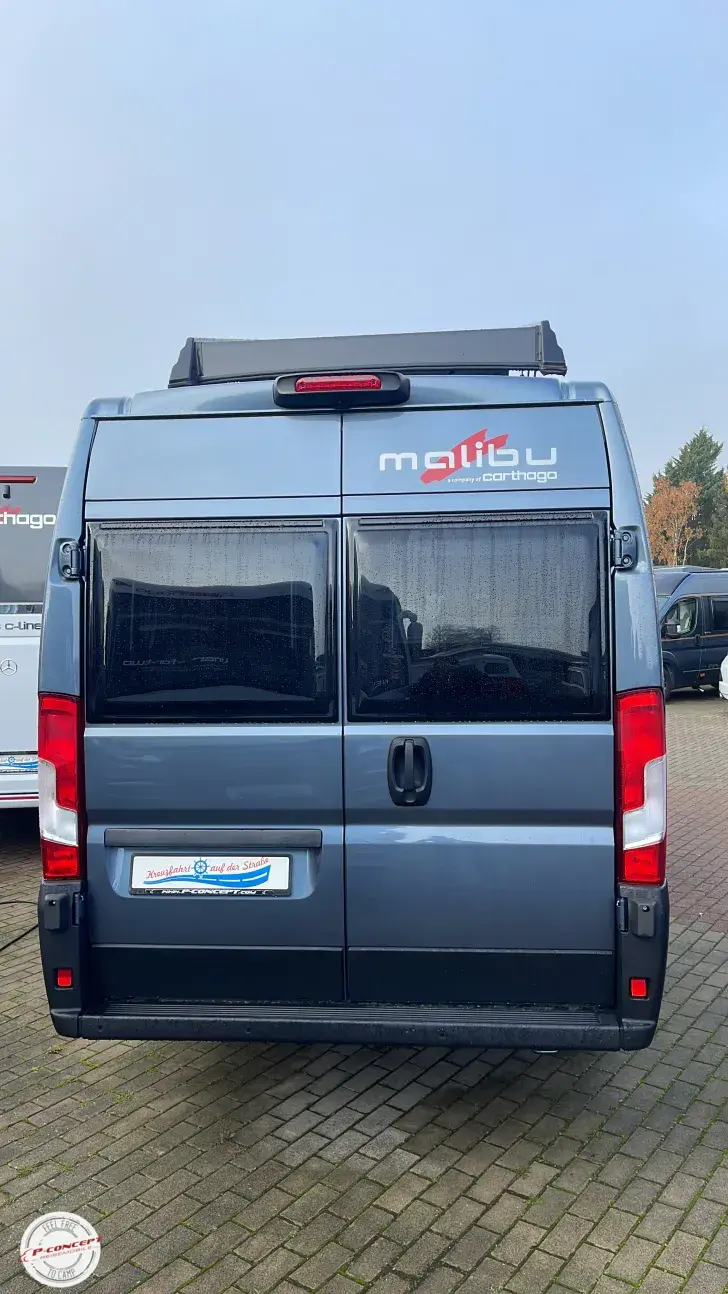 Frontal Hinten Malibu Van First Class - Two Rooms 640 LE RB Listenpreis: 105.800€