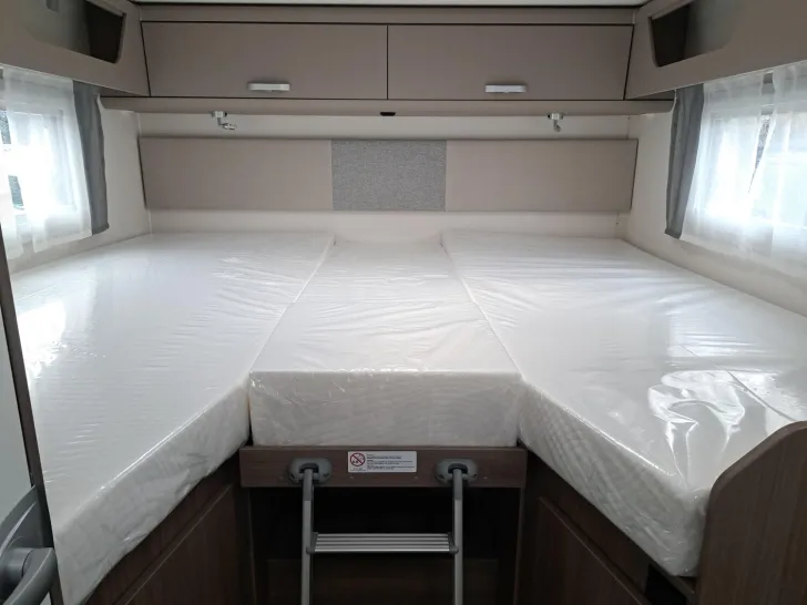 Fahrzeugbild Carado I 447 Pro+ Automatik, 4.400 kg, Solar, Sat, TV #18