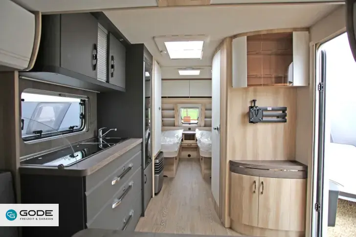 Fahrzeugbild Hobby De Luxe 515 UHL /Modell 2026/2.000 kg/Bettverbre #11