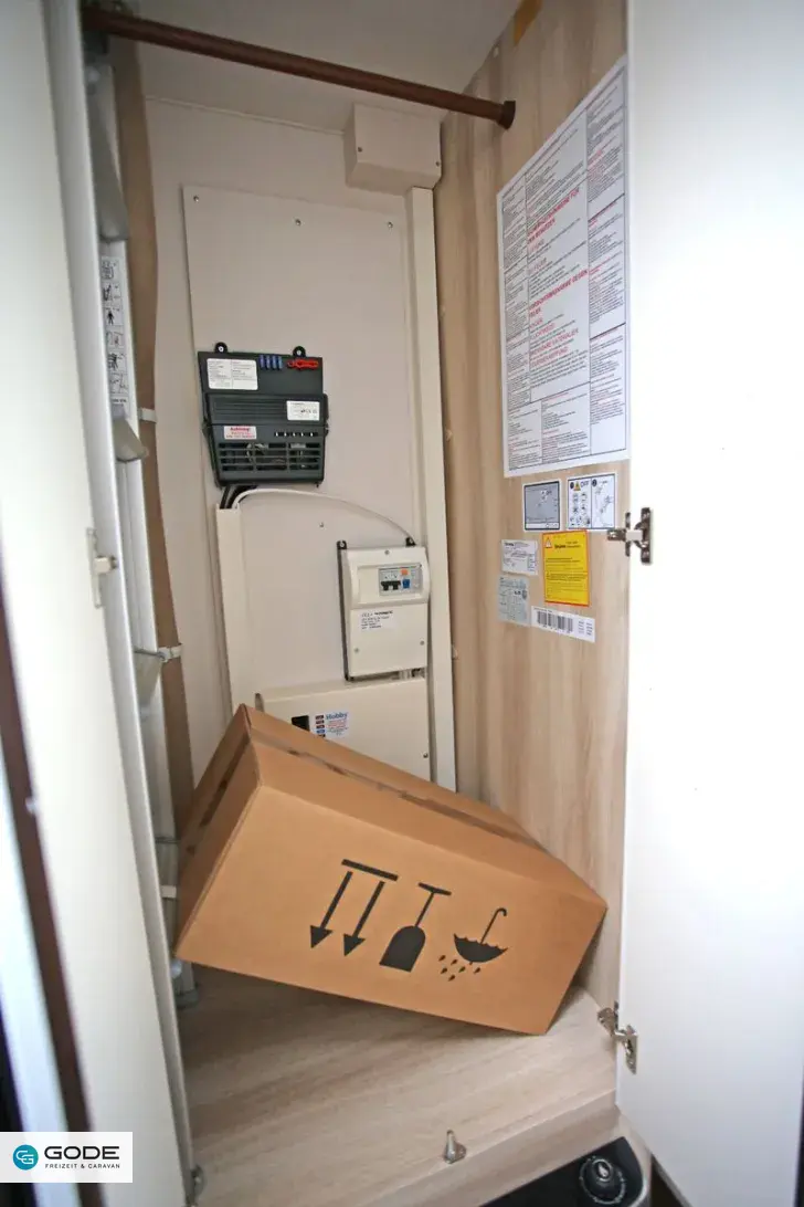 Fahrzeugbild Hobby De Luxe 515 UHL /Modell 2026/2.000 kg/Bettverbre #19