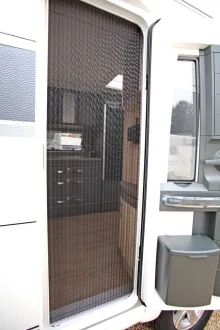 Fahrzeugbild Hobby De Luxe 515 UHL /Modell 2026/2.000 kg/Bettverbre #20