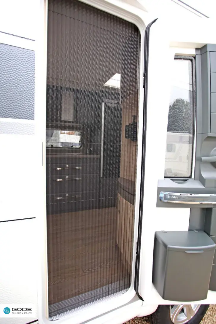 Fahrzeugbild Hobby De Luxe 515 UHL /Modell 2026/2.000 kg/Bettverbre #20