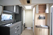 Fahrzeugbild Hobby De Luxe 515 UHL /Modell 2026/2.000 kg/Bettverbre #22