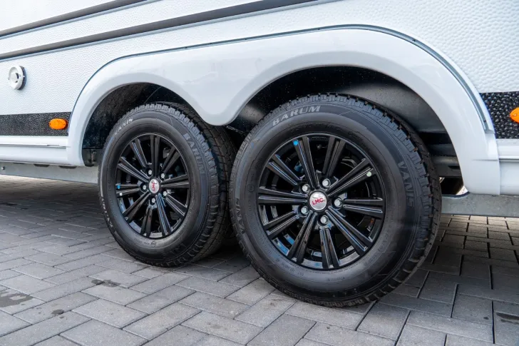 Fahrzeugbild LMC Exquisit VIP 710 EDITION Leichter Schaden Rechts #29