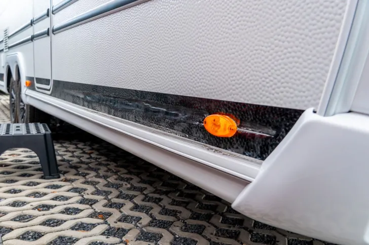 Fahrzeugbild LMC Exquisit VIP 710 EDITION Leichter Schaden Rechts #32