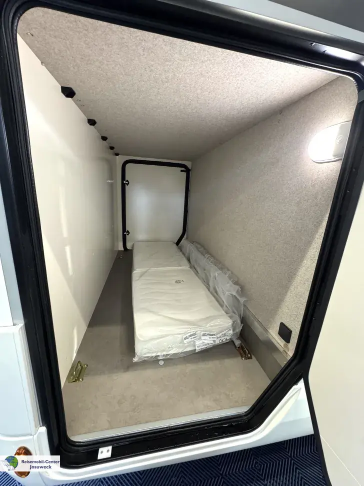 Fahrzeugbild Forster T 699 EB Einzelbetten #5