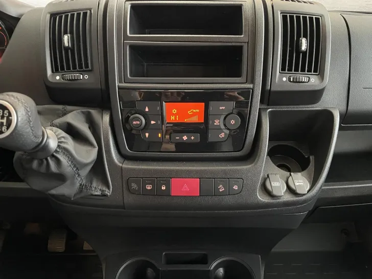 Fahrzeugbild VanTourer 600 D ++NAVI+RFK+SOLAR+LITHIUM++ #10