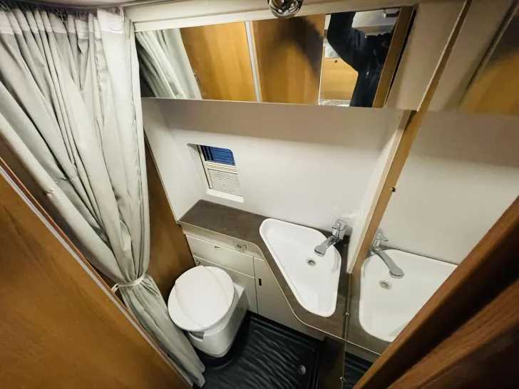 Fahrzeugbild VanTourer 600 D ++NAVI+RFK+SOLAR+LITHIUM++ #27