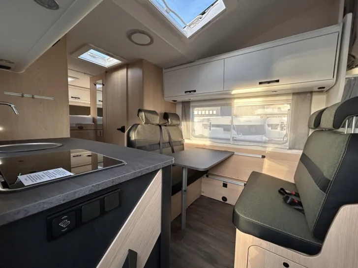 Fahrzeugbild Sunlight A 70 #8