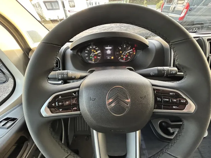 Fahrzeugbild Sunlight A 70 #19