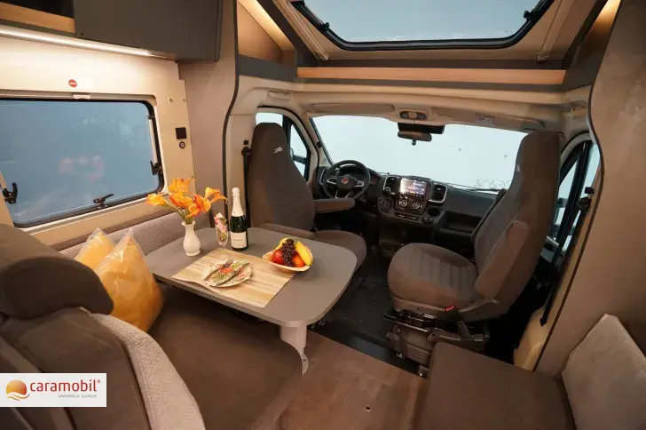 Fahrzeugbild Laika Kosmo L 319 (Autom. Navi Markise) #12
