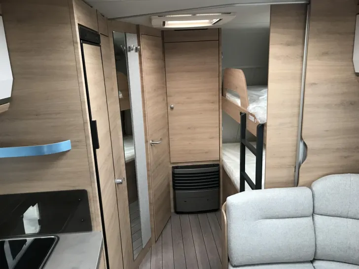 Fahrzeugbild Knaus Südwind BLACK SELECTION 580 QS Mod.2026; 2000kg #14