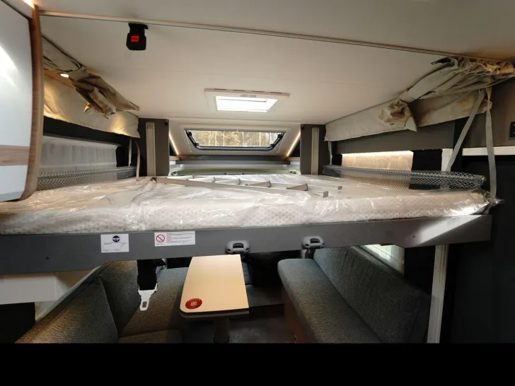 Fahrzeugbild Dethleffs Just Camp T 6762 4 Schlafplätze Heckbad #14