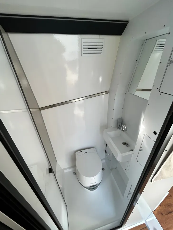 Fahrzeugbild Camppass CR 550 #11