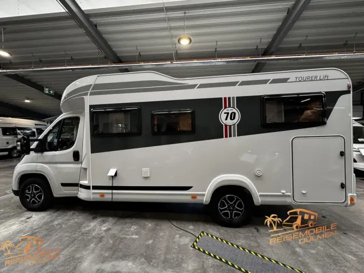 Fahrzeugbild LMC Tourer Lift H 660 G 70 Jahre Auto. #4