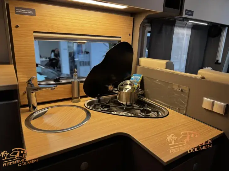 Fahrzeugbild LMC Tourer Lift H 660 G 70 Jahre Auto. #15