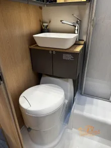 Fahrzeugbild LMC Tourer Lift H 660 G 70 Jahre #26