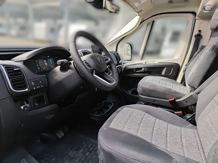 Fahrzeugbild Pössl Summit Prime 640 Citroen 180 PS Spare 10.161,- ! #7