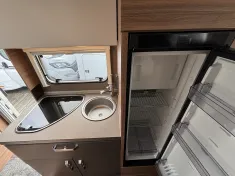 Bild 10 Weinsberg CaraHome 650 MEG Einzelbetten SAT+TV Multimedia