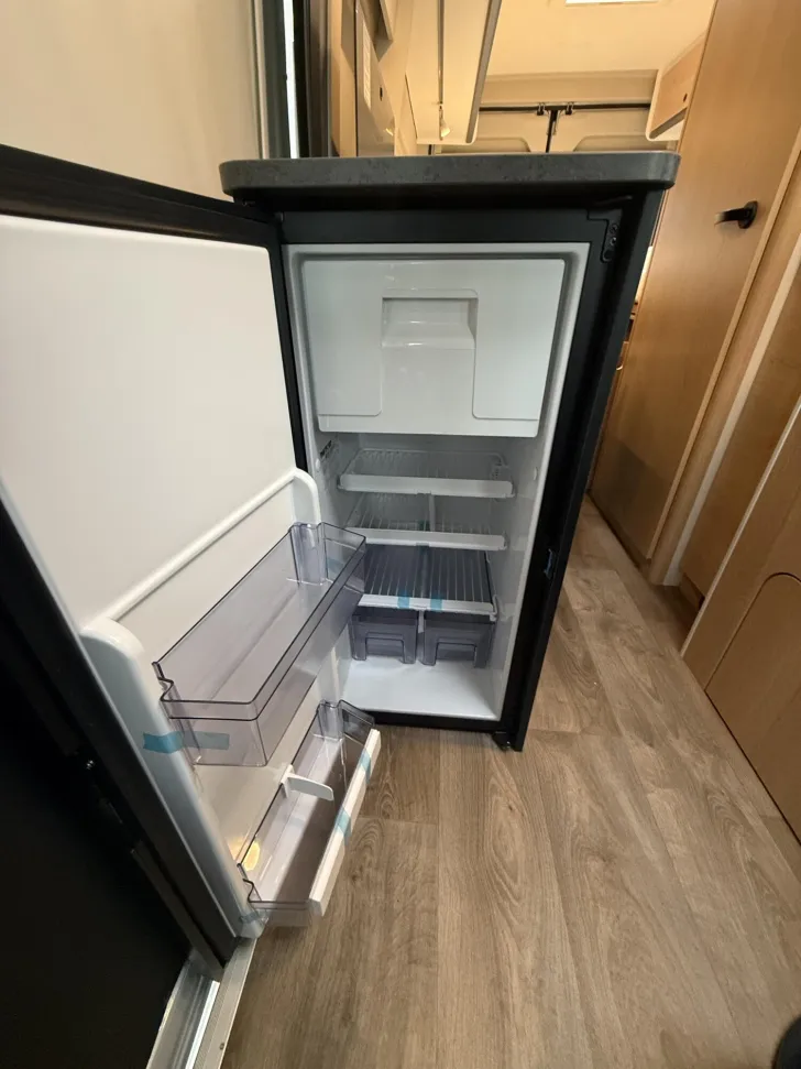 Fahrzeugbild Sunlight Cliff 640 Peugeot #12