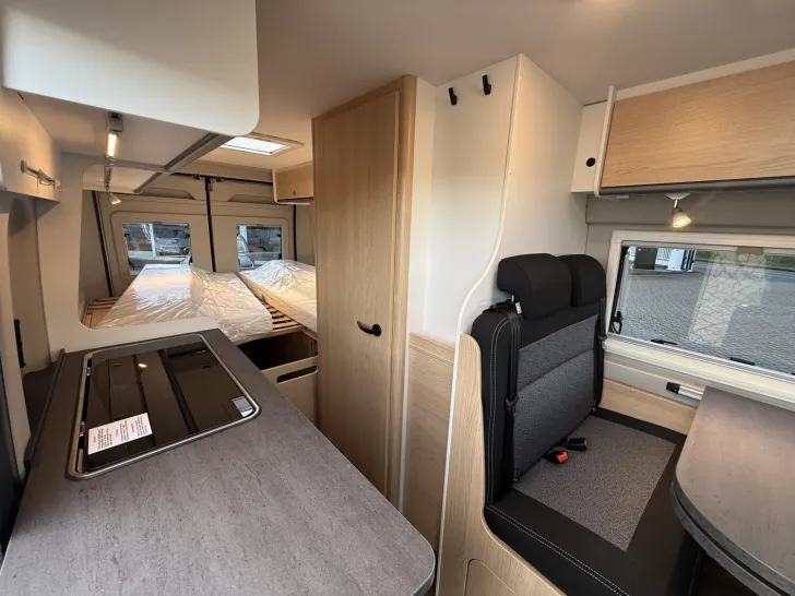 Fahrzeugbild Sunlight Cliff 640 Peugeot #18