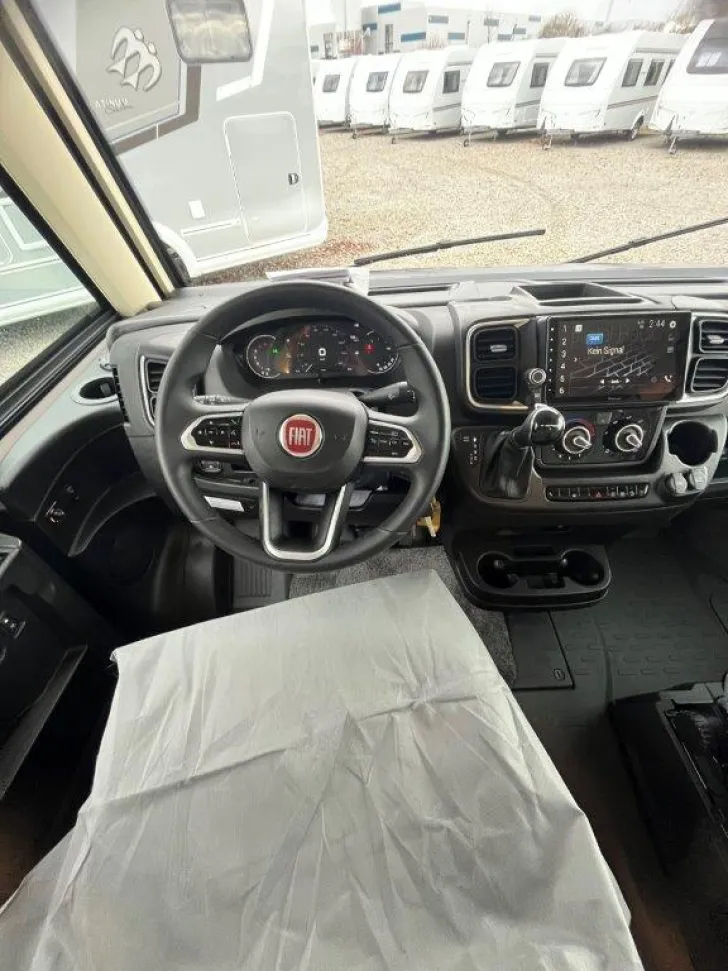 Fahrzeugbild Weinsberg CaraCore 650 MEG AUGTI Sitze #10