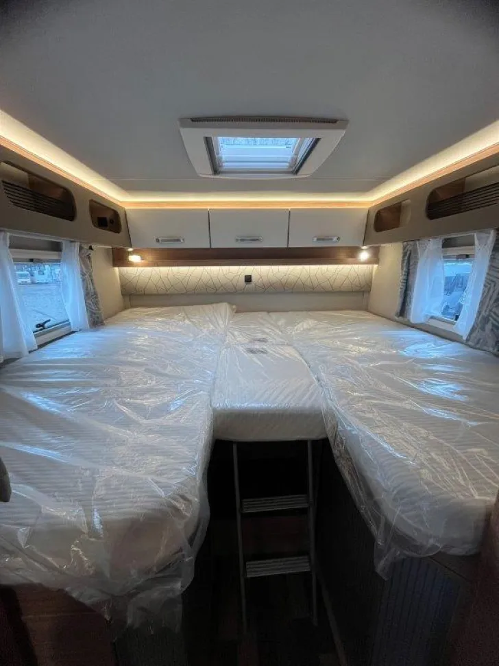 Fahrzeugbild Weinsberg CaraCore 650 MEG AUGTI Sitze #14