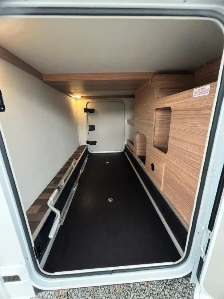 Fahrzeugbild Weinsberg CaraCore 650 MEG AUGTI Sitze #18