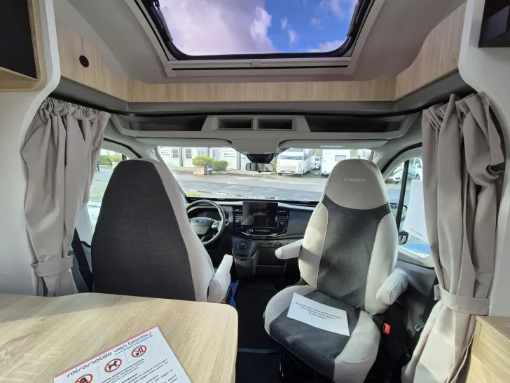 Fahrzeugbild Chausson Teilintegriert S Sport Line 697 Arctic/Allwetter #10