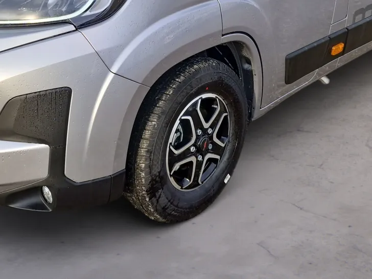 Fahrzeugbild Malibu FIRST-CLASS 640 LE RB #5