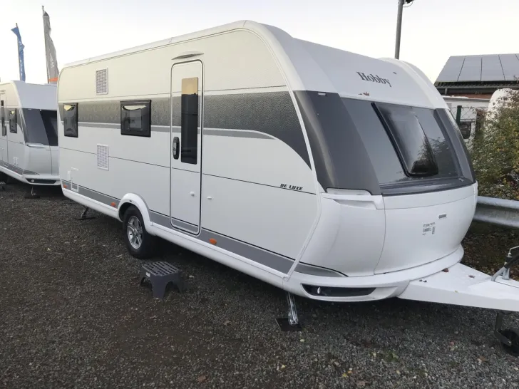 Fahrzeugbild Hobby De Luxe 545 KMF Mod.2026; 2000kg; Garage #1