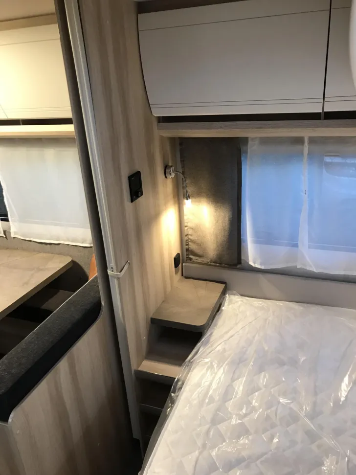 Fahrzeugbild Hobby De Luxe 545 KMF Mod.2026; 2000kg; Garage #6