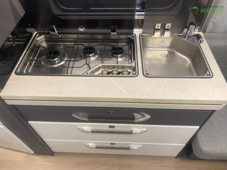 Fahrzeugbild Hobby Excellent 495 WFB Modell 2026 / 1800 kg #8