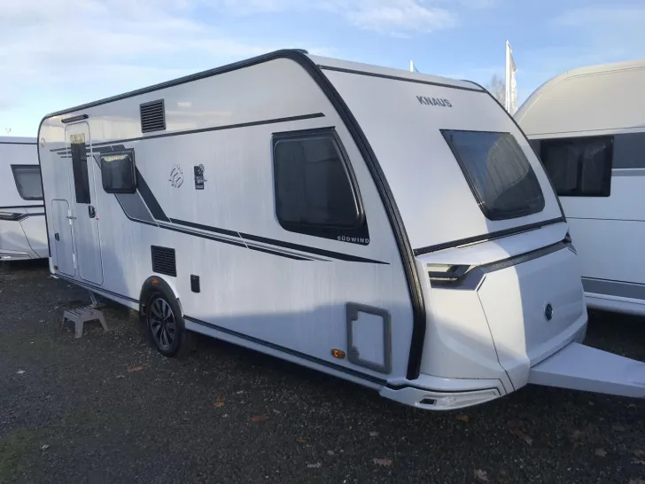 Fahrzeugbild Knaus Südwind BLACK SELECTION 540 FDK Mod.2026; 1800kg #1