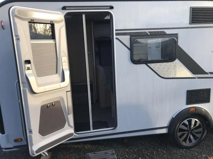 Fahrzeugbild Knaus Südwind BLACK SELECTION 540 FDK Mod.2026; 1800kg #4