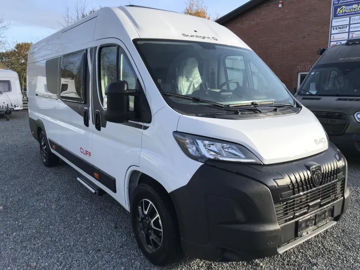 Fahrzeugbild Sunlight Cliff 640 #3