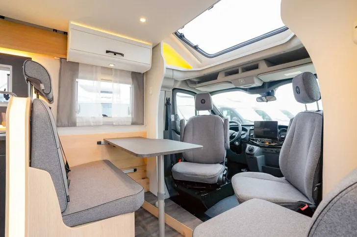 Fahrzeugbild Sunlight Adventure T Ford 680 **GÜMA-SONDERPREIS-AKTION** #9