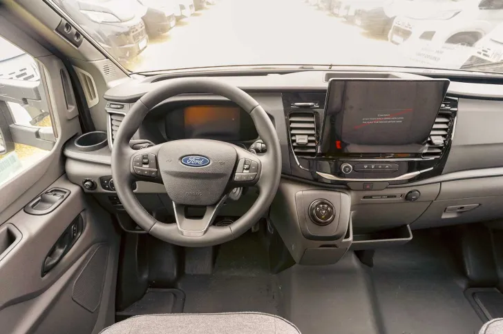 Fahrzeugbild Sunlight Adventure T Ford 680 **GÜMA-SONDERPREIS-AKTION** #10