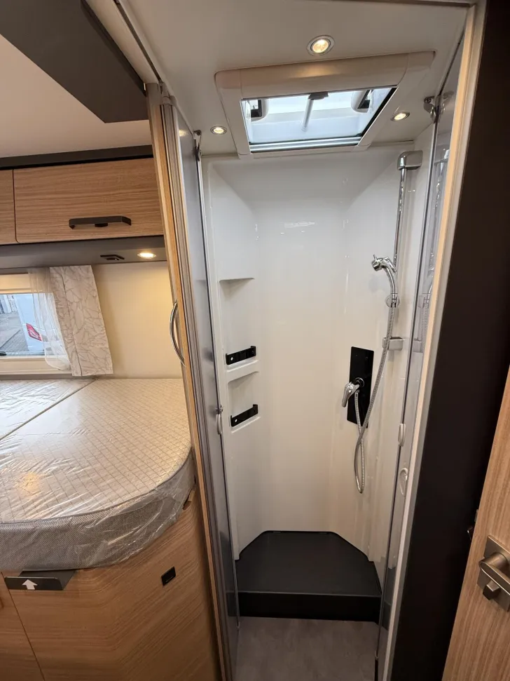 Fahrzeugbild Malibu I 470 RB LE K comfort Mercedes #12