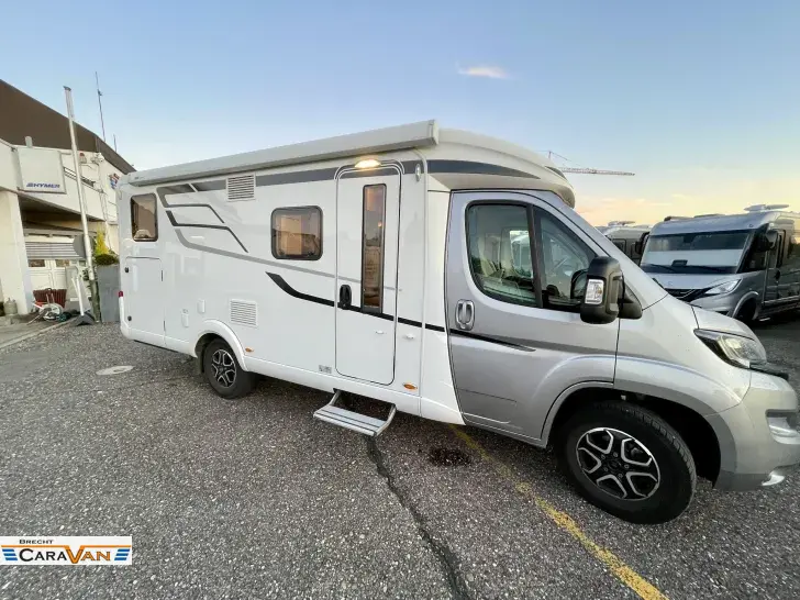 Fahrzeugbild Hymer Exsis-t 580 Pure Automatik XXL Bett #17