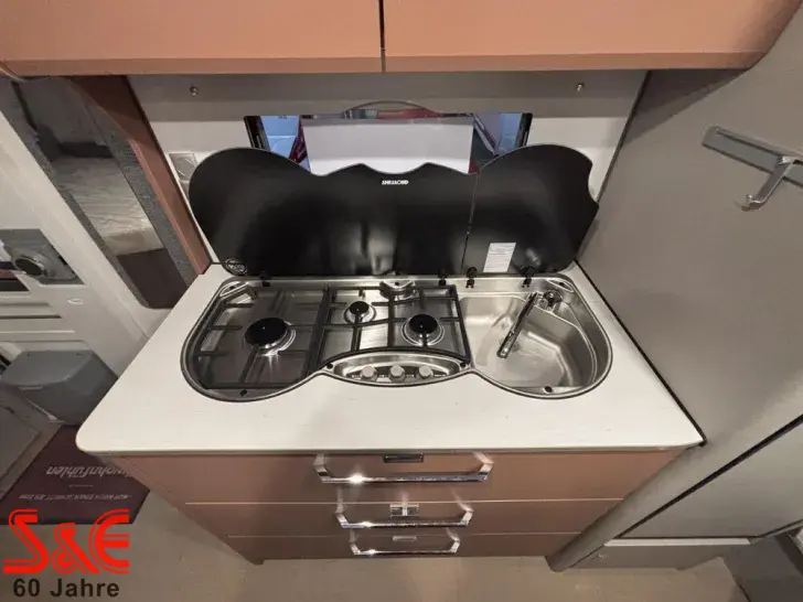 Fahrzeugbild Bürstner Averso 480 TK #14