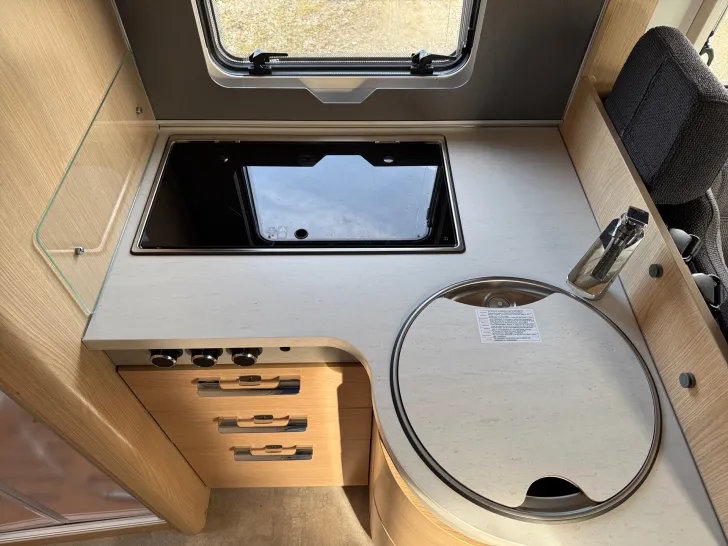 Fahrzeugbild Hymer B-KLASSE MC-T BL 680 #8
