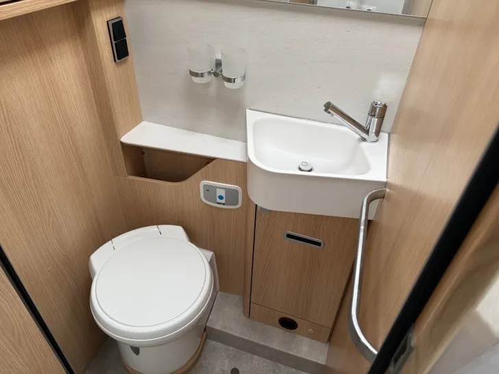 Fahrzeugbild Hymer B-KLASSE MC-T BL 680 #10