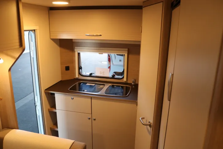 Fahrzeugbild Bürstner Premio Life 425 TS #18