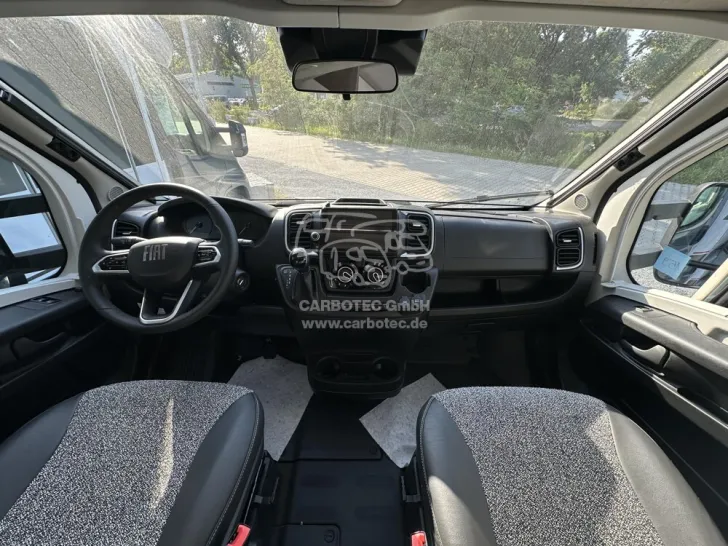 Fahrzeugbild Bürstner Lyseo Time Skyline 726 G #3