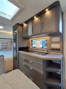 Fahrzeugbild Hobby De Luxe 540 KMFe *Modell 2026* #16