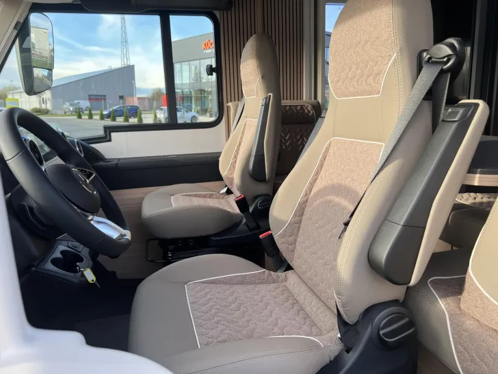 Fahrzeugbild Malibu I 450 RB LE comfort Mercedes #9